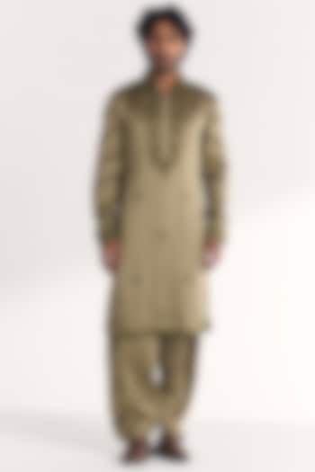 Green Linen Satin Dori Embroidered Pathani Kurta Set by Studio Bagechaa Men at Pernia's Pop Up Shop