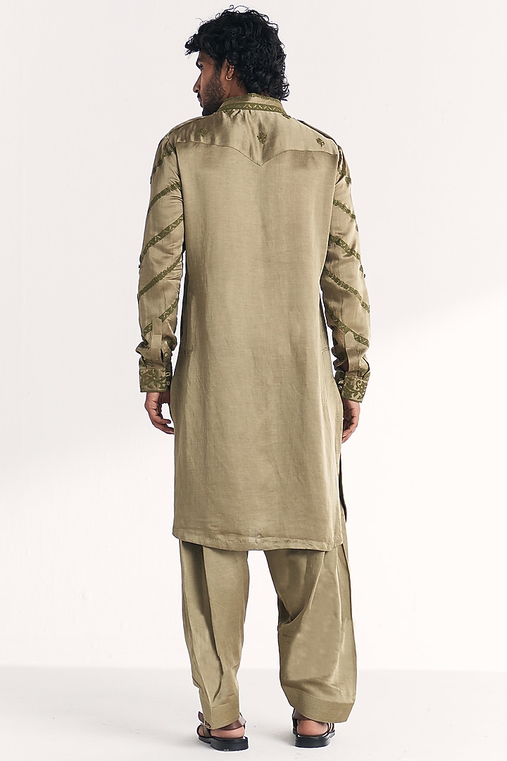 Green Linen Satin Dori Embroidered Pathani Kurta Set by Studio Bagechaa Men at Pernia's Pop Up Shop
