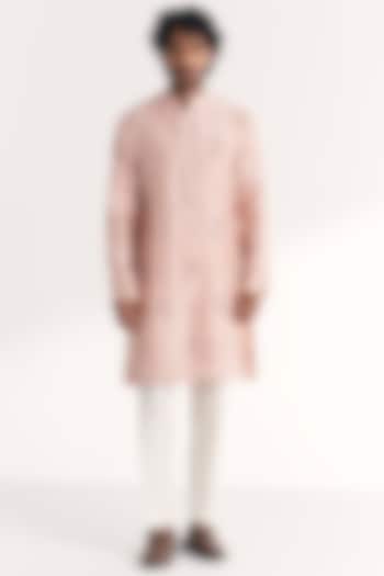 Pink Chanderi Hand Embroidered Kurta Set by Studio Bagechaa Men at Pernia's Pop Up Shop