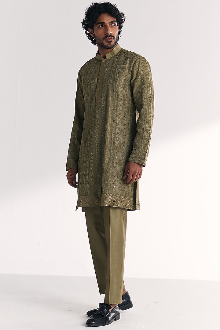 Green Chanderi Hand Embroidered Kurta Set by Studio Bagechaa Men at Pernia's Pop Up Shop