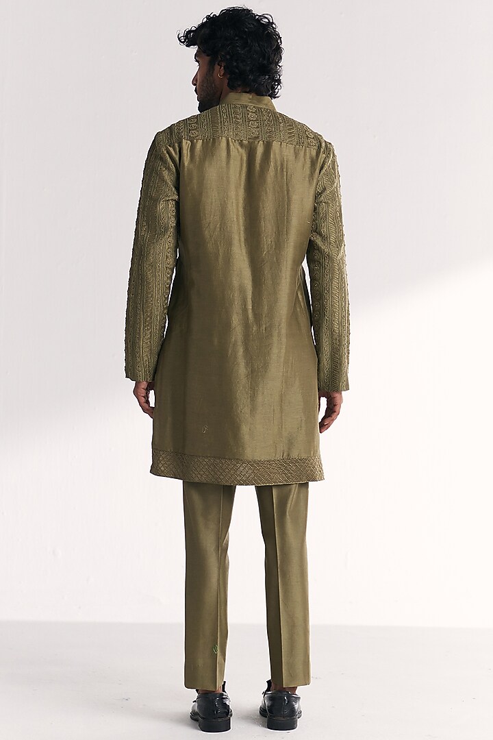 Green Chanderi Hand Embroidered Kurta Set by Studio Bagechaa Men at Pernia's Pop Up Shop