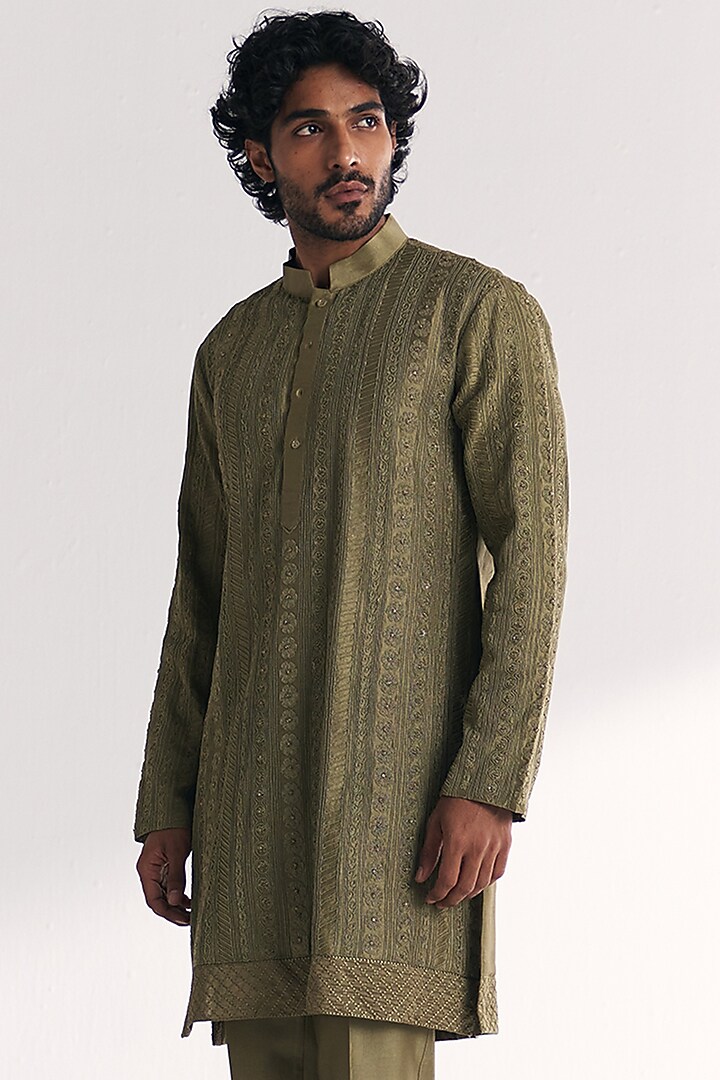 Green Chanderi Hand Embroidered Kurta Set by Studio Bagechaa Men at Pernia's Pop Up Shop
