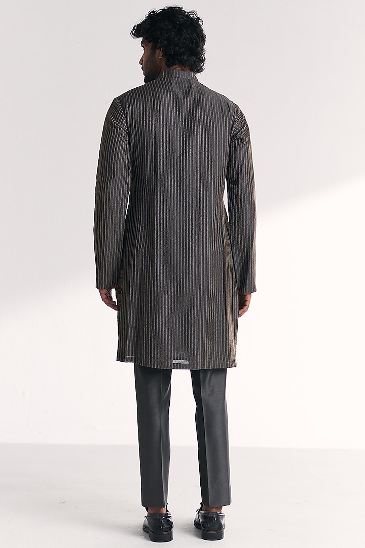 Grey Chanderi Hand Embroidered Kurta Set by Studio Bagechaa Men at Pernia's Pop Up Shop