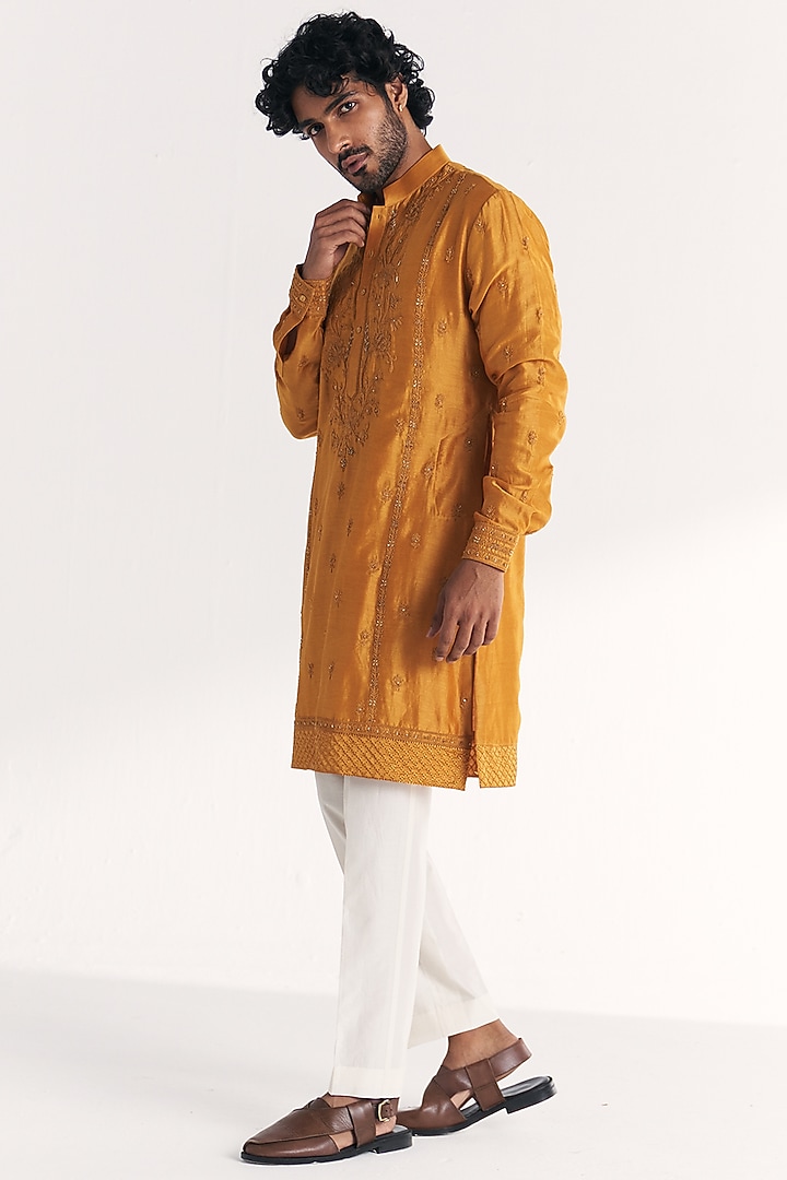 Mustard Chanderi Hand Embroidered Kurta Set by Studio Bagechaa Men at Pernia's Pop Up Shop