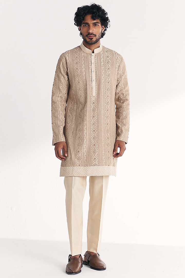 Ivory Chanderi Hand Embroidered Kurta Set by Studio Bagechaa Men at Pernia's Pop Up Shop