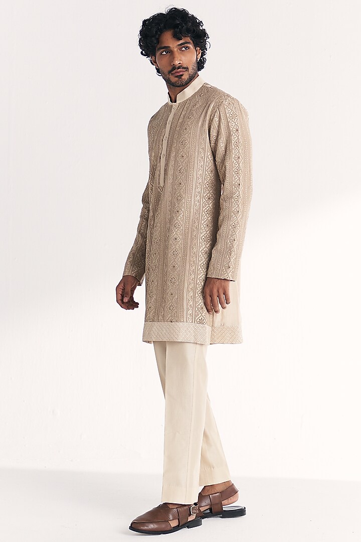 Ivory Chanderi Hand Embroidered Kurta Set by Studio Bagechaa Men at Pernia's Pop Up Shop