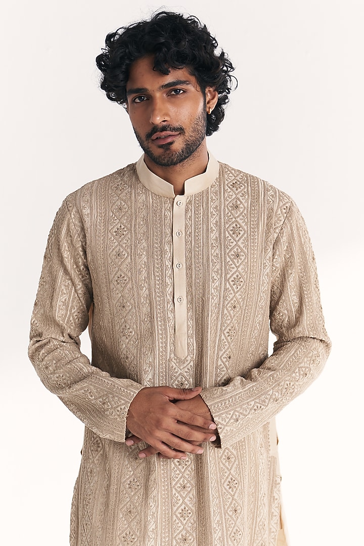 Ivory Chanderi Hand Embroidered Kurta Set by Studio Bagechaa Men at Pernia's Pop Up Shop