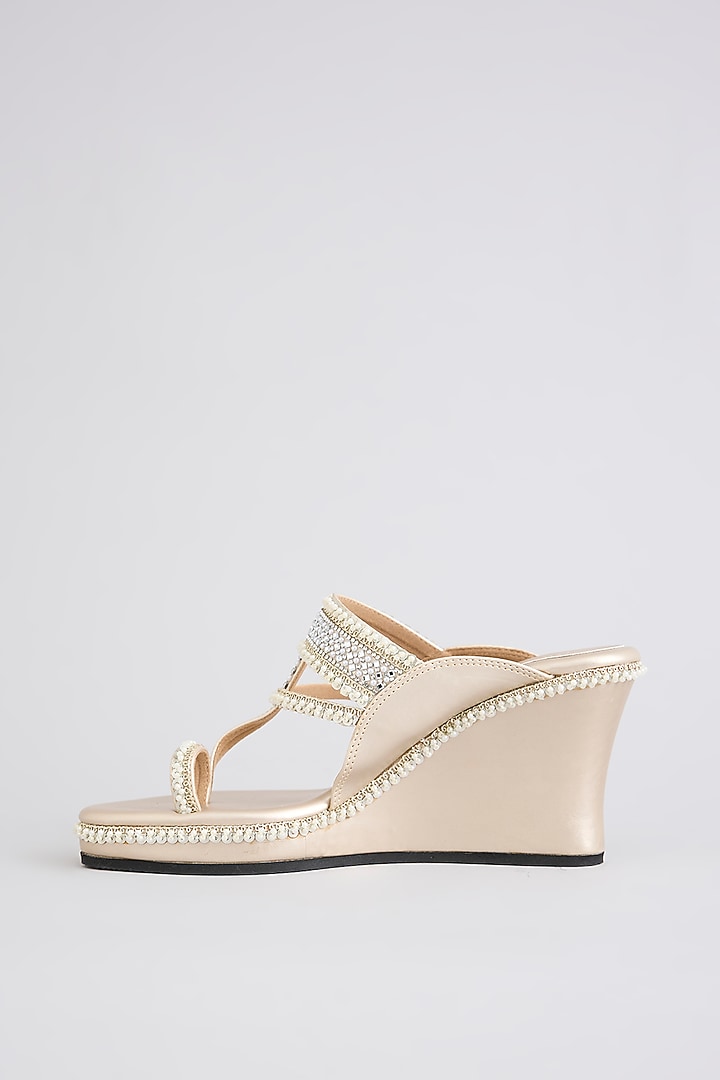 Pearl White Faux Leather Kolhapuri Heels by Stoffa Bride at Pernia's Pop Up Shop