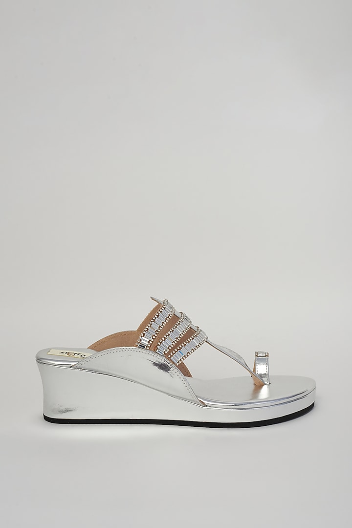 Silver Embellished Kolhapuri Wedges by Stoffa Bride at Pernia's Pop Up Shop