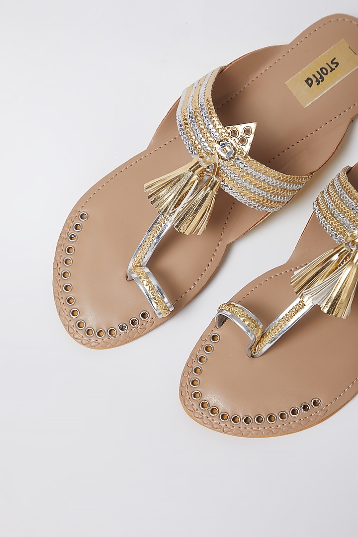 Silver & Nude Kolhapuri Chappals by stoffa bride at Pernia's Pop Up Shop