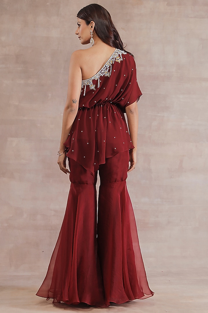 Maroon Hand Embroidered Kaftan Set by Seema Thukral at Pernia's Pop Up Shop