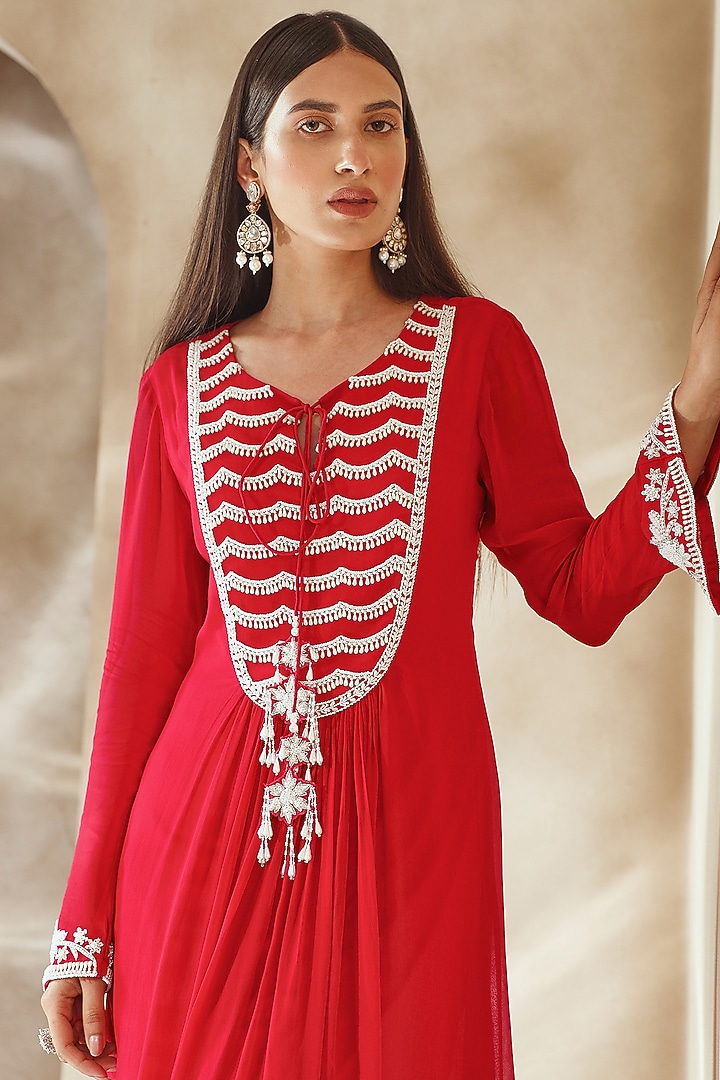 Raspberry Pink Georgette Embroidered Kurta Set by Seema Thukral at Pernia's Pop Up Shop