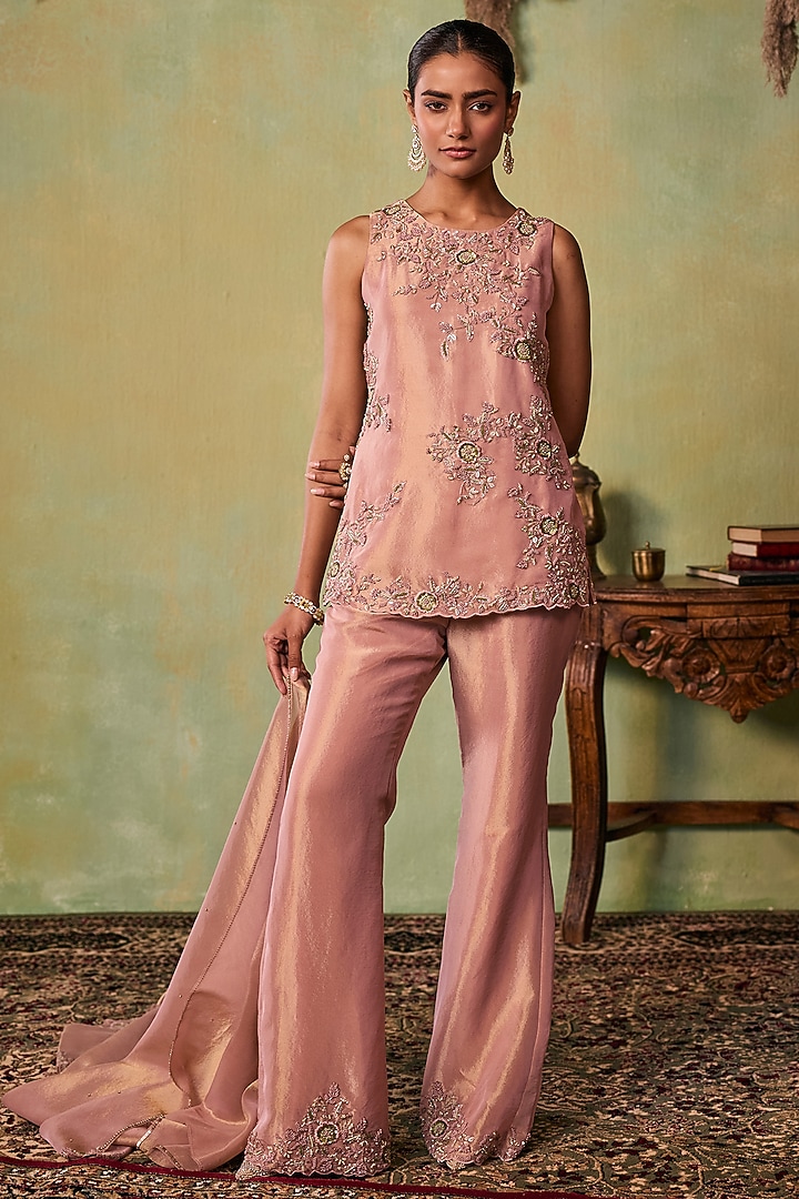 Rose Gold Tissue Embellished Kurta Set by Seema Thukral at Pernia's Pop Up Shop