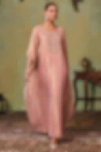 Rose Gold Tissue Embellished Kaftan Set by Seema Thukral at Pernia's Pop Up Shop