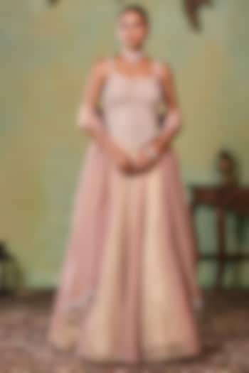 Glitter Gold-Rose Gold Tissue Wedding Lehenga Set by Seema Thukral at Pernia's Pop Up Shop