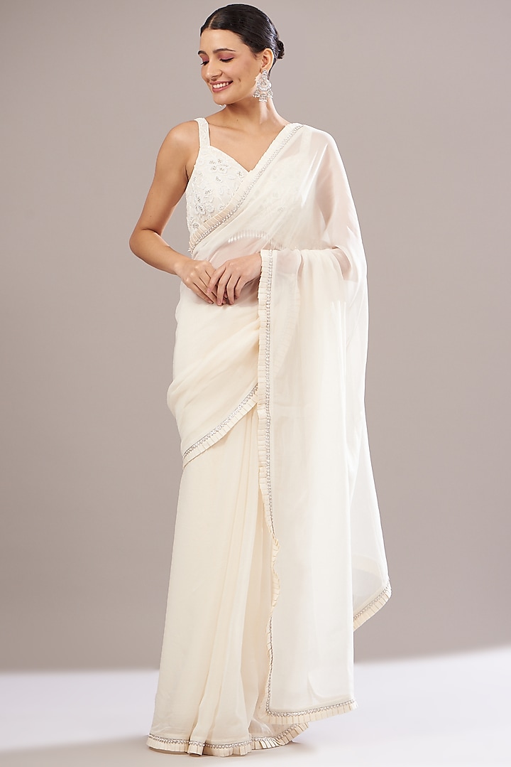 Ivory Organza & Chanderi Pleated Saree Set by Seema Thukral at Pernia's Pop Up Shop