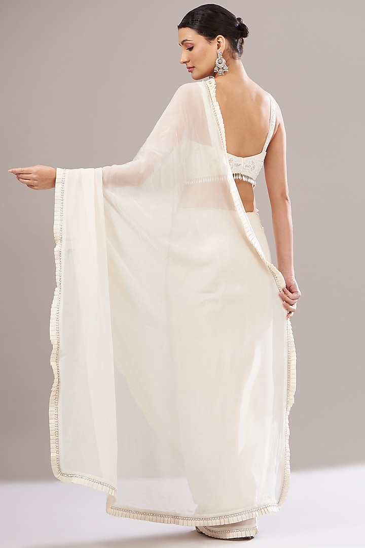 Ivory Organza & Chanderi Pleated Wedding Saree Set by Seema Thukral at Pernia's Pop Up Shop