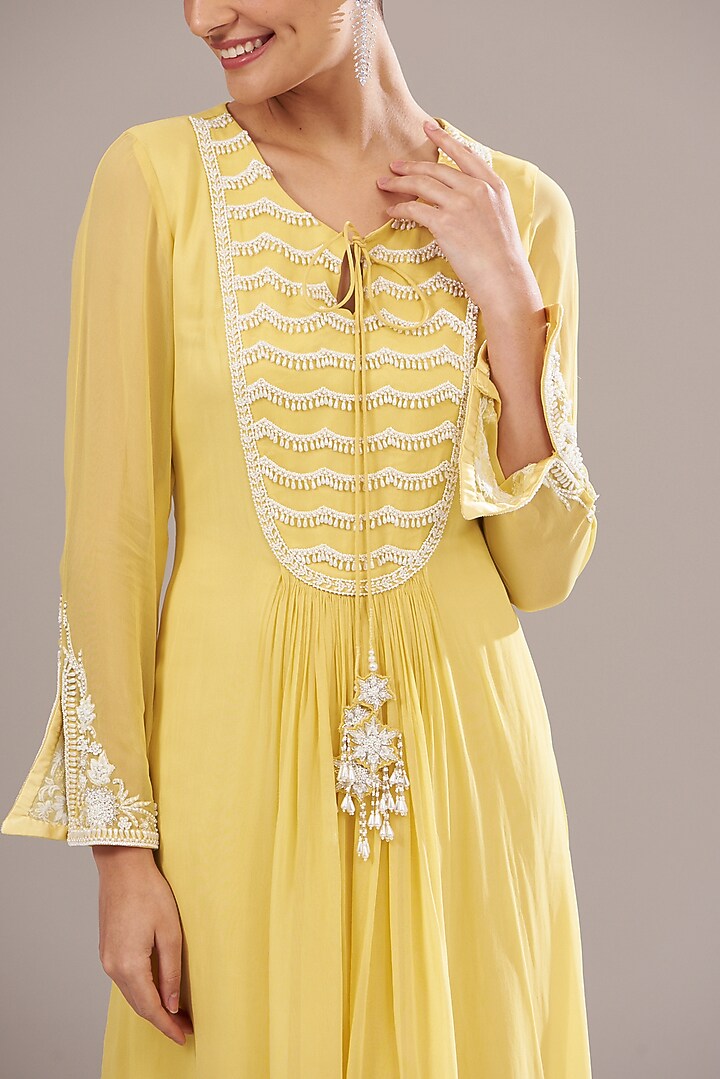 Yellow Georgette Embellished Kurta Set by Seema Thukral at Pernia's Pop Up Shop