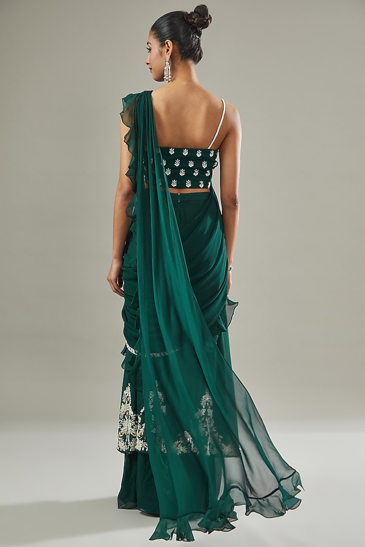 Emerald Green Georgette & Organza Embroidered Pre-Draped Wedding Saree Set by Seema Thukral at Pernia's Pop Up Shop