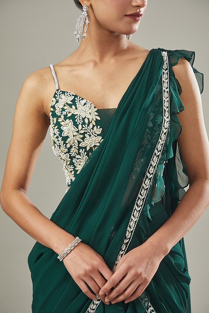 Emerald Green Georgette & Organza Embroidered Pre-Draped Wedding Saree Set by Seema Thukral at Pernia's Pop Up Shop