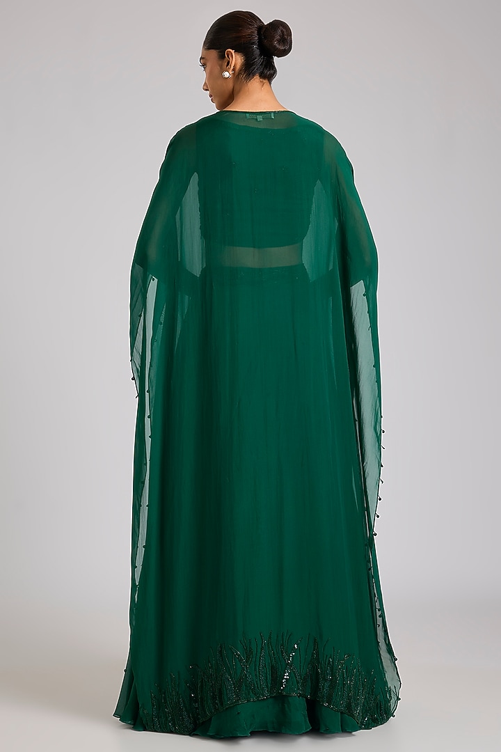 Emerald Green Organza Embellished Cape Set by Seema Thukral at Pernia's Pop Up Shop