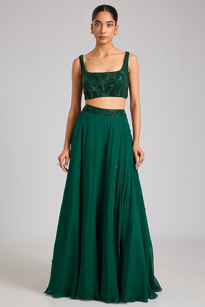 Emerald Green Organza Embellished Cape Set by Seema Thukral at Pernia's Pop Up Shop