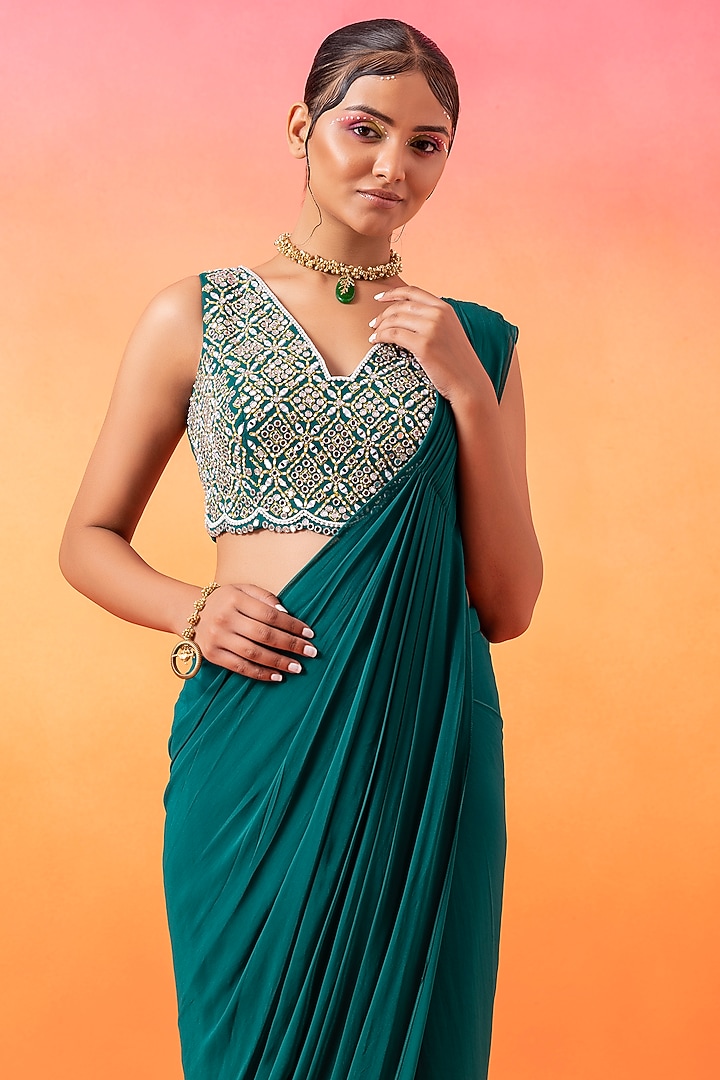 Emerald Green Georgette Pre-Stitched Wedding Saree Set by Seema Thukral at Pernia's Pop Up Shop