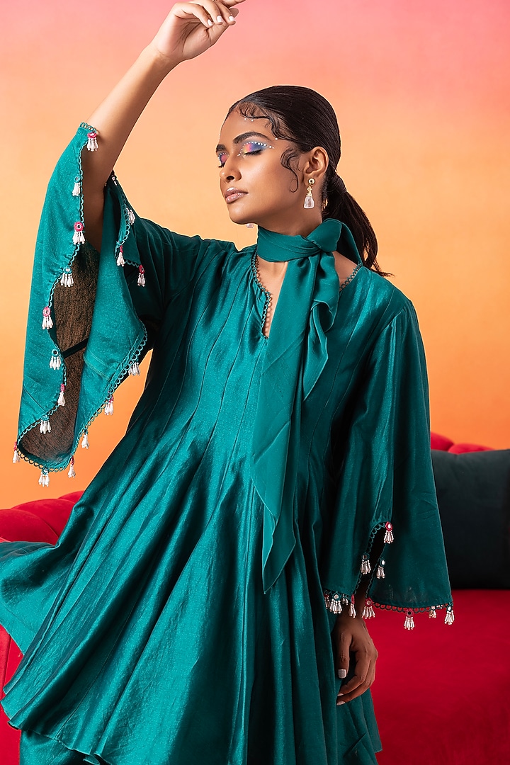 Emerald Green Chanderi Tunic Set by Seema Thukral at Pernia's Pop Up Shop