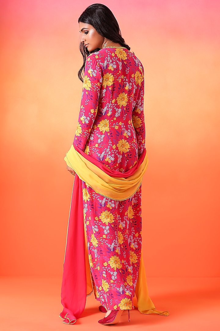 Fuchsia Pink Crepe Printed Kurta Set by Seema Thukral at Pernia's Pop Up Shop