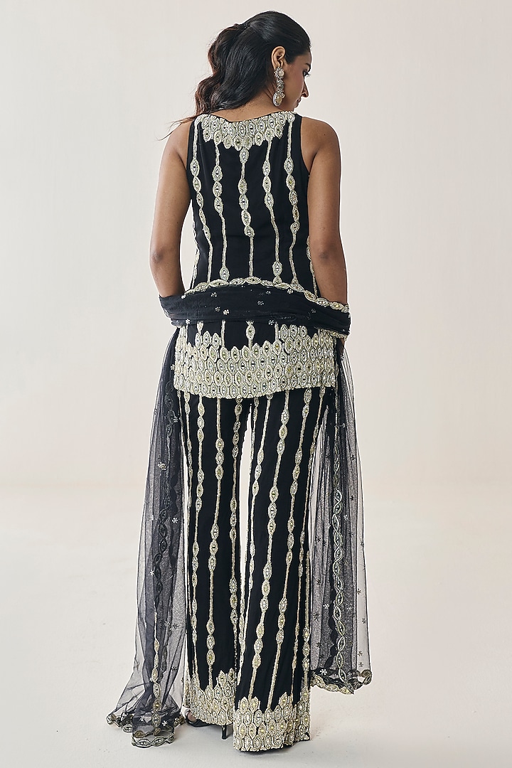 Black Georgette Embellished Kurta Set by Seema Thukral at Pernia's Pop Up Shop
