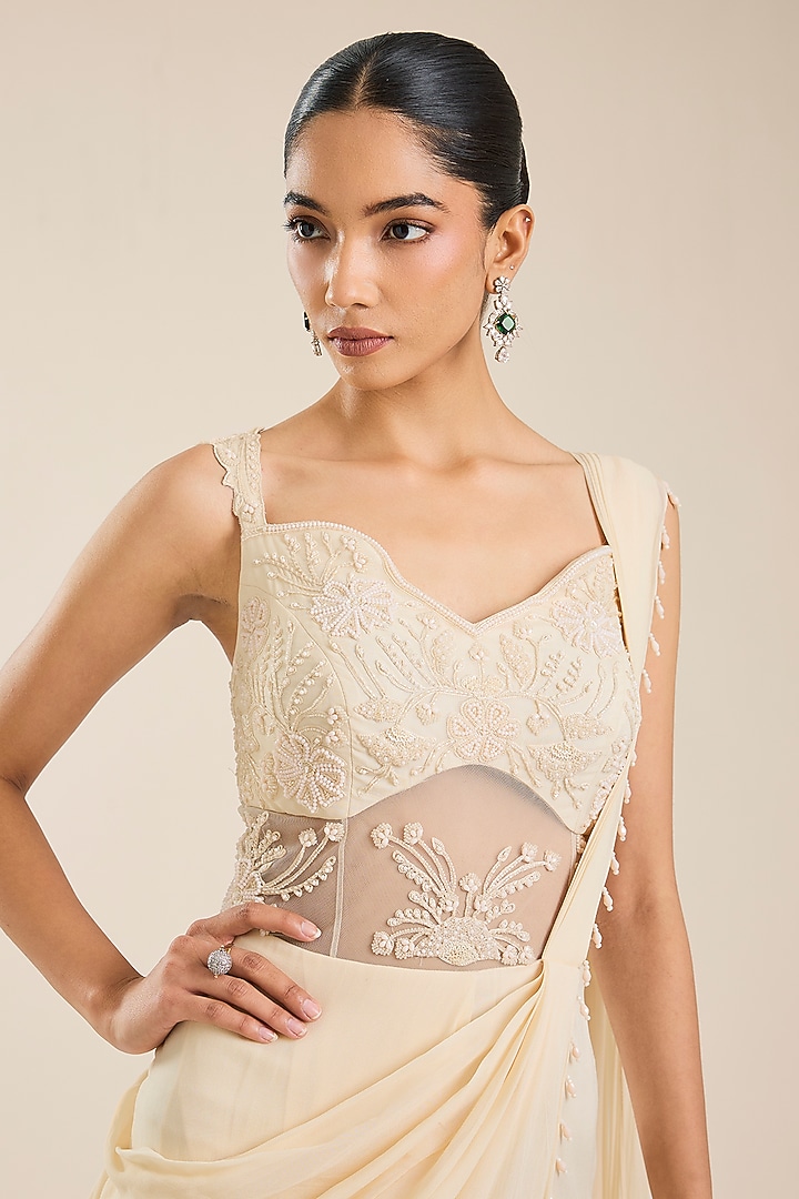 Ivory Georgette & Net Embellished Concept Wedding Saree by Seema Thukral at Pernia's Pop Up Shop