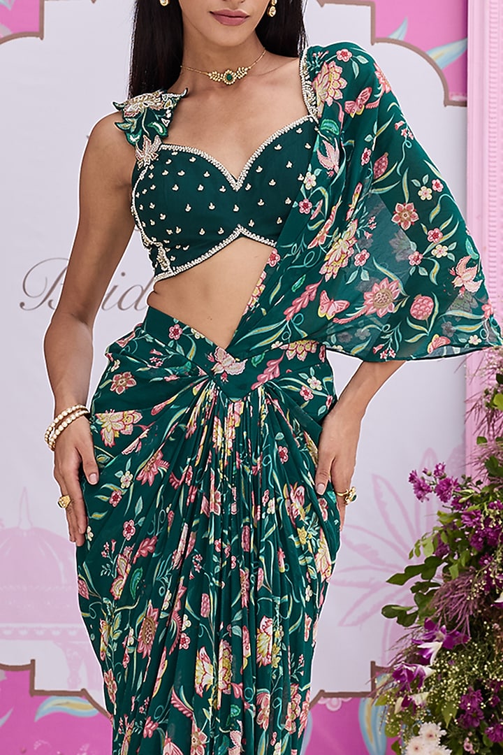 Emerald Green Georgette Printed Concept Wedding Saree Set by Seema Thukral at Pernia's Pop Up Shop