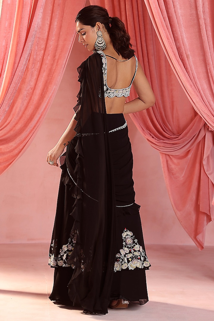 Black Applique Embroidered Saree Set Design by Ashima Leena at Pernia's Pop  Up Shop 2024