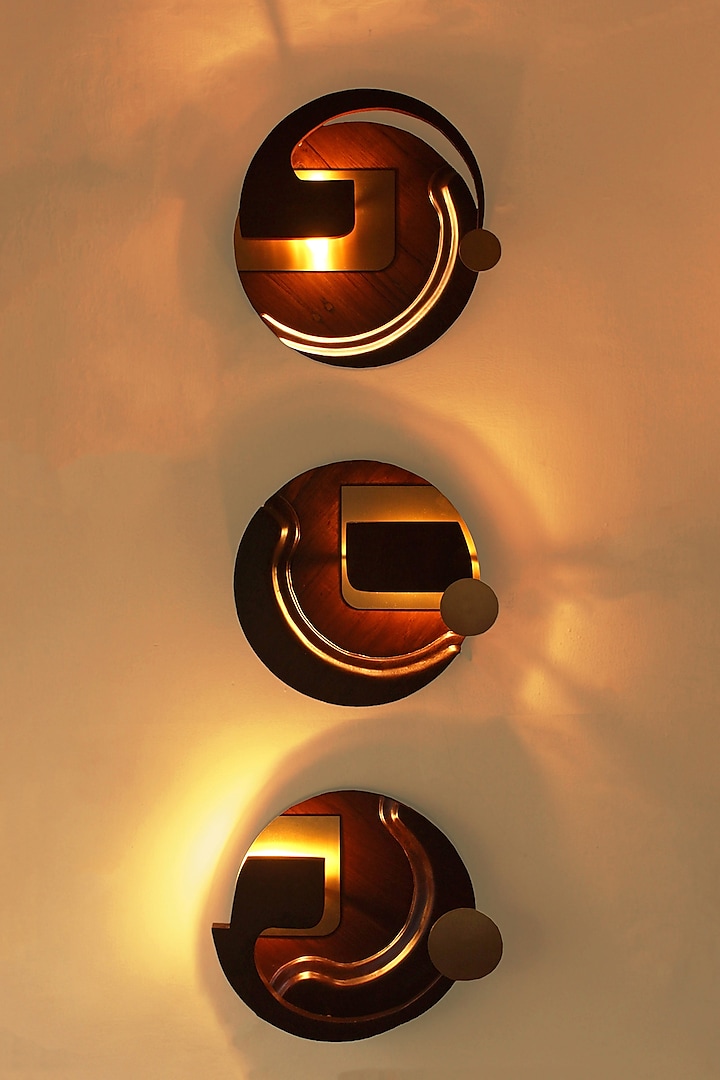 Brown Reclaimed Teak Wood & Brass Decorative Lamp (Set Of 3) by Studio Indigene