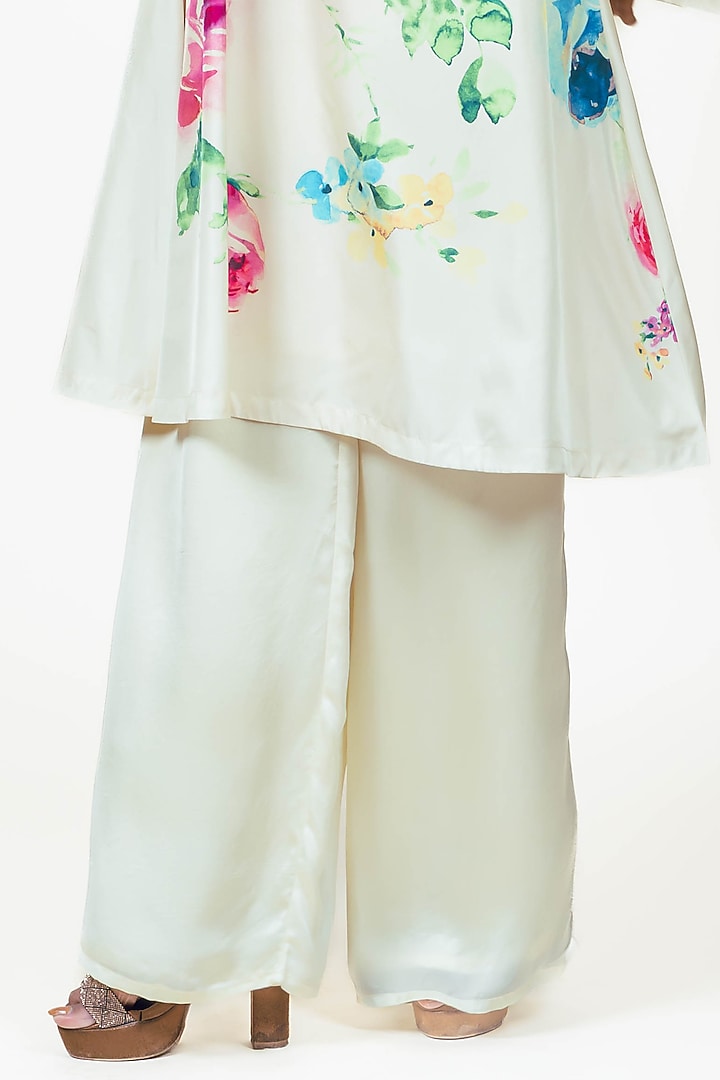White Satin Floral Digital Printed Kurta Set by Studio 113 at Pernia's Pop Up Shop