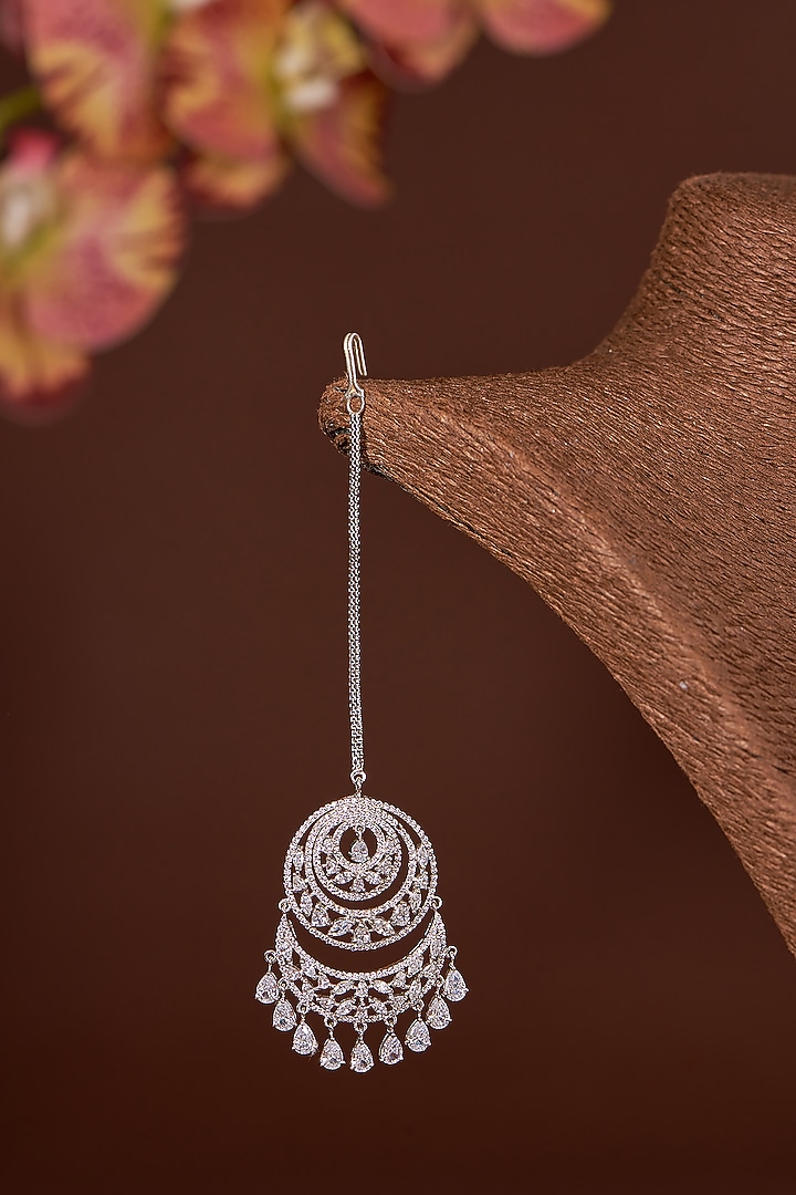 White Finish Zircon Maangtikka In Sterling Silver by STELLA CREATIONS at Pernia's Pop Up Shop