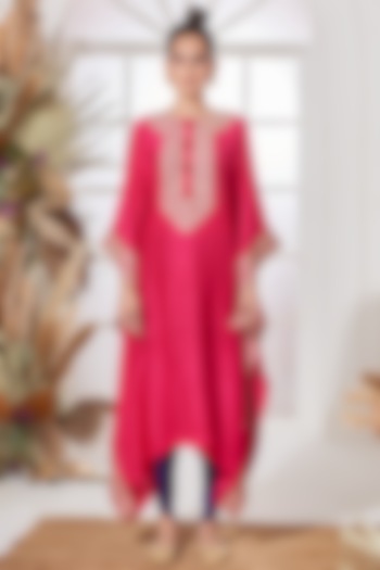 Fuchsia Hand Embroidered Kaftan Set by Stotram at Pernia's Pop Up Shop