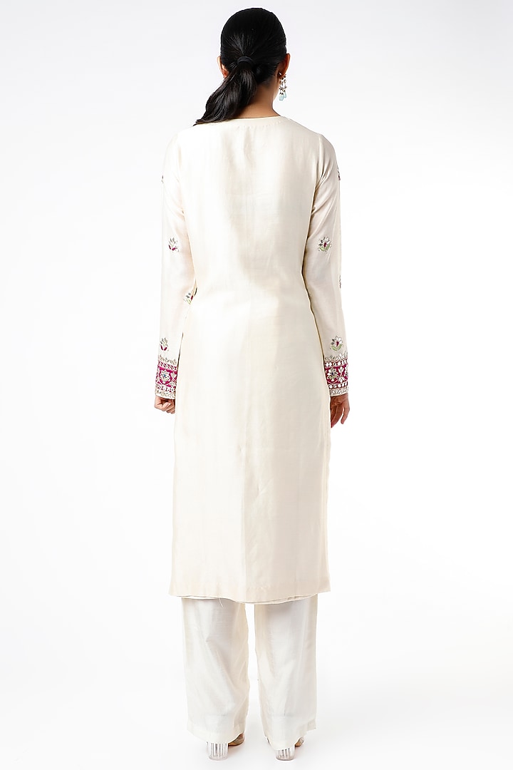 Ivory Hand Embroidered Kurta Set by Stotram at Pernia's Pop Up Shop