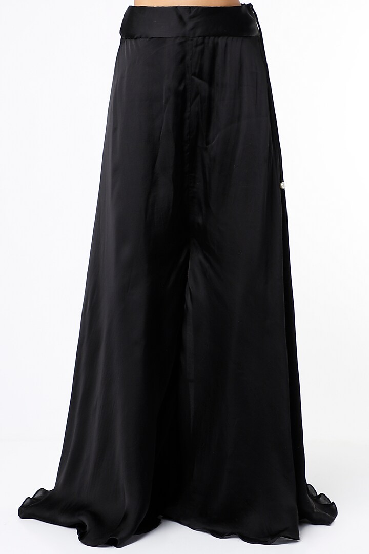 Black Peplum Bandhani Kurta Set by Stotram at Pernia's Pop Up Shop