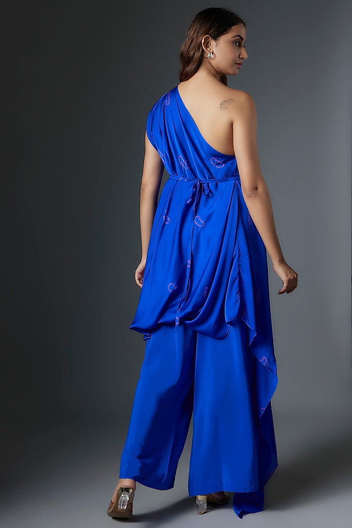 Blue Silk Satin Georgette Bandhani Printed One-Shoulder Tunic Set by Stephany at Pernia's Pop Up Shop