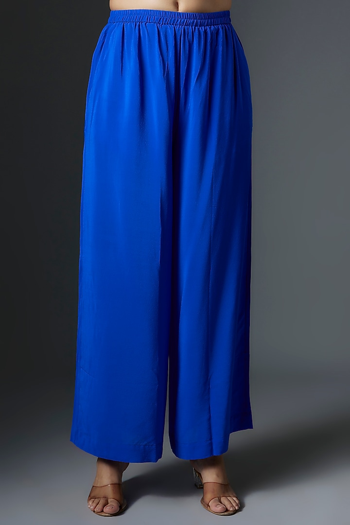 Blue Silk Satin Georgette Bandhani Printed One-Shoulder Tunic Set by Stephany at Pernia's Pop Up Shop