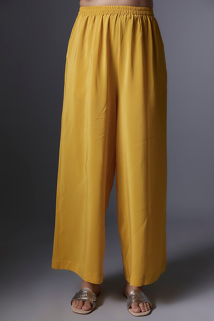Yellow Silk Satin Georgette Bandhani Printed Tunic Set by Stephany at Pernia's Pop Up Shop