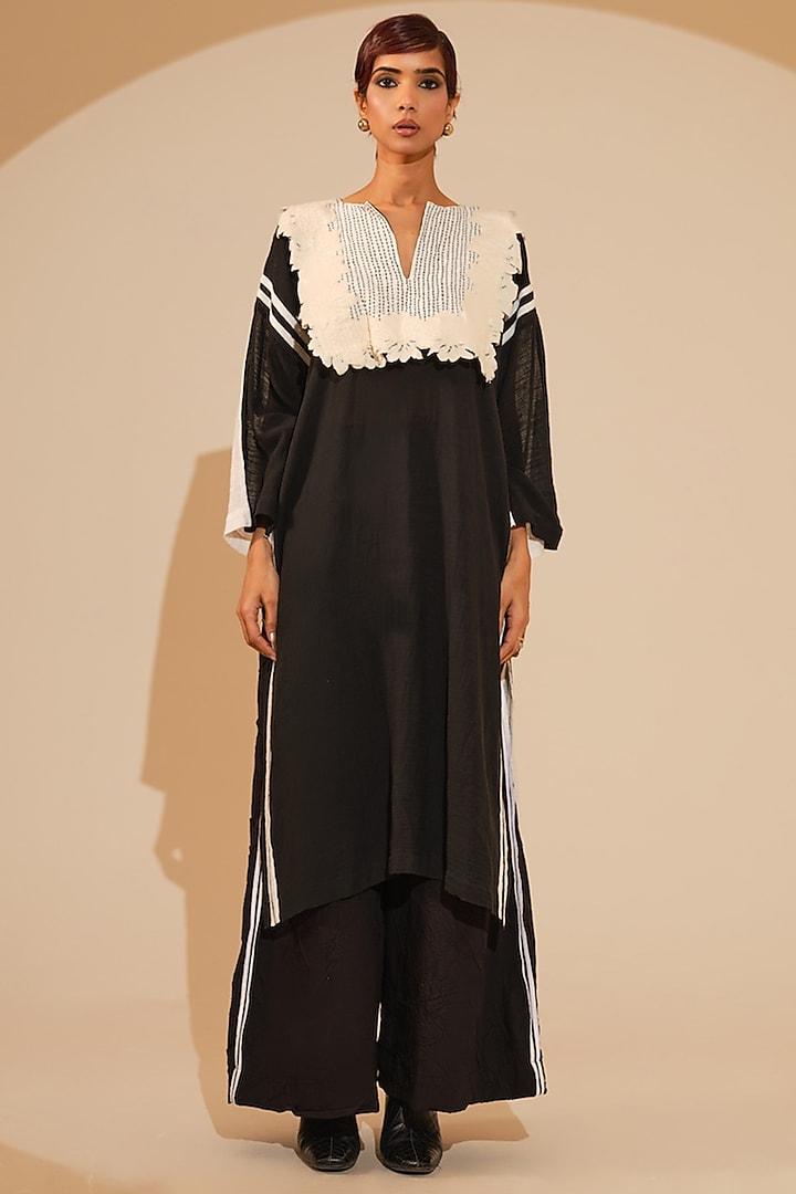 Black & Natural Beige Crushed Silk Tunic by STOIQUE  at Pernia's Pop Up Shop