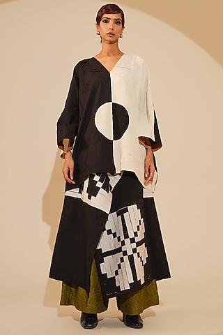 Black & Natural Beige Crushed Cotton Hand Block Printed Top by STOIQUE 