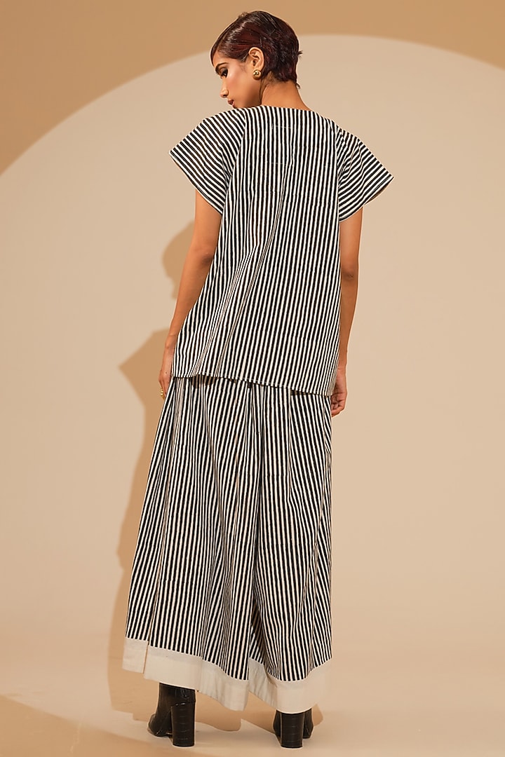 Black & Natural Beige Handwoven Cotton Pants by STOIQUE at Pernia's Pop Up Shop