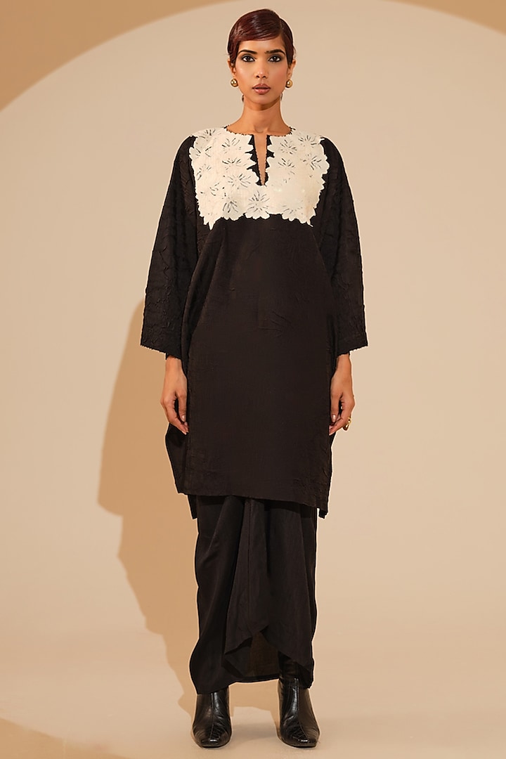 Black & Natural Beige Crushed Silk Tunic by STOIQUE  at Pernia's Pop Up Shop