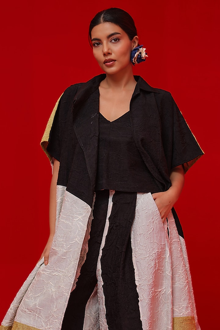 Black & Ivory Crushed Silk Color-Blocked Tunic by STOIQUE at Pernia's Pop Up Shop