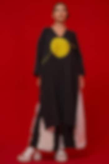 Black & Yellow Linen Silk Applique Work Tunic by STOIQUE at Pernia's Pop Up Shop
