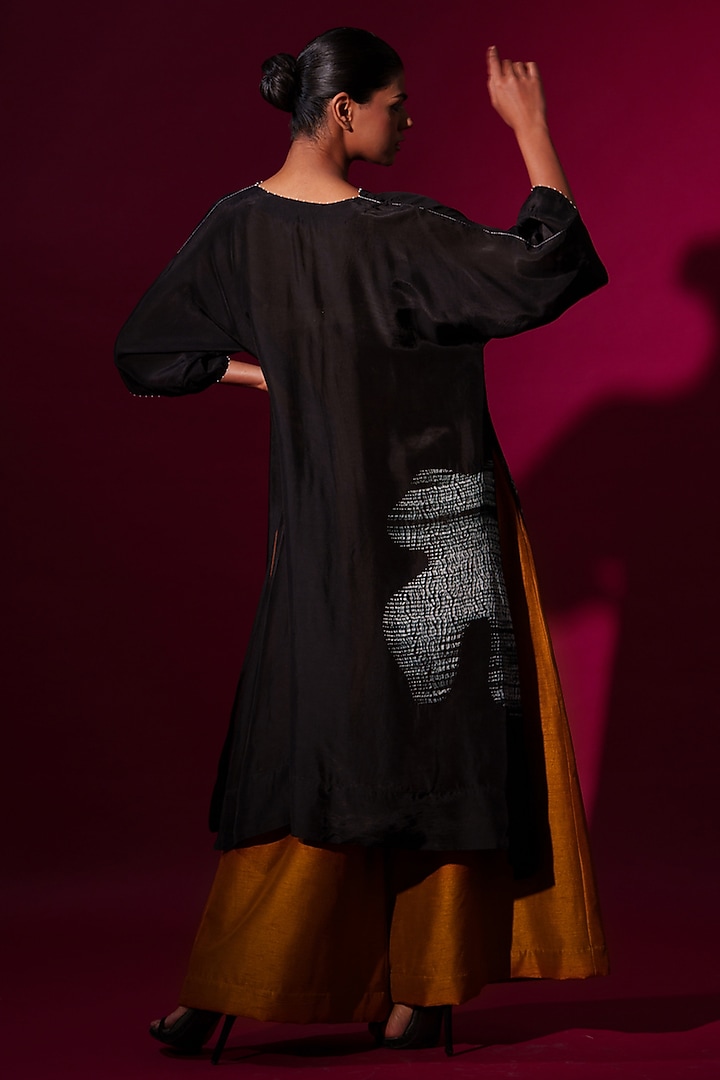 Black Upada Silk Tie-Dye Tunic by STOIQUE at Pernia's Pop Up Shop