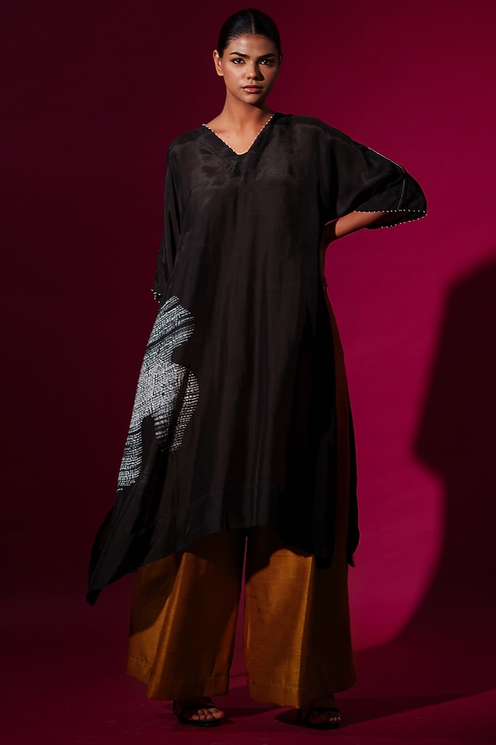Black Upada Silk Tie-Dye Tunic by STOIQUE at Pernia's Pop Up Shop